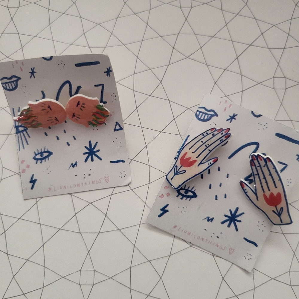 Liuniconthings pair of earrings - squid and loving hands